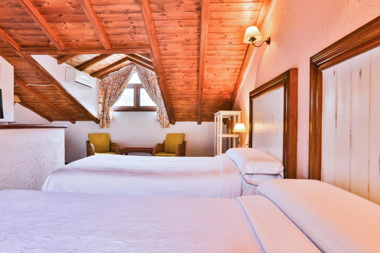 Attic Twin Room,1382299799:JPEG